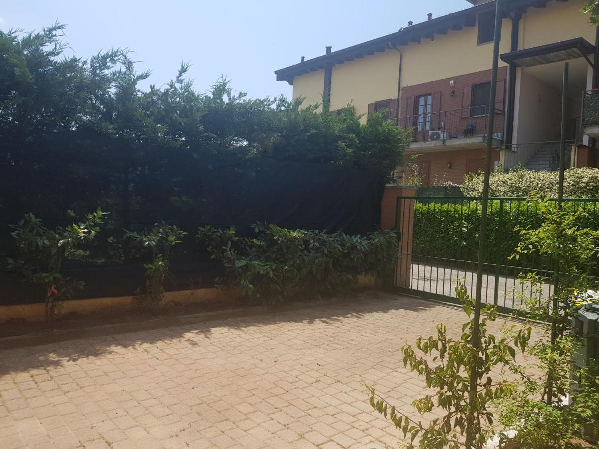 La Quercia Fiorita Hotel Trivolzio Bagian luar foto
