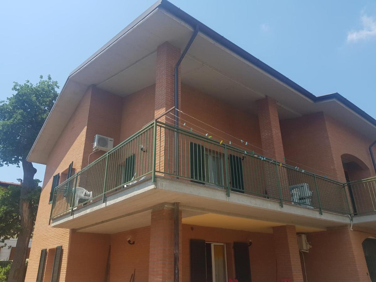La Quercia Fiorita Hotel Trivolzio Bagian luar foto