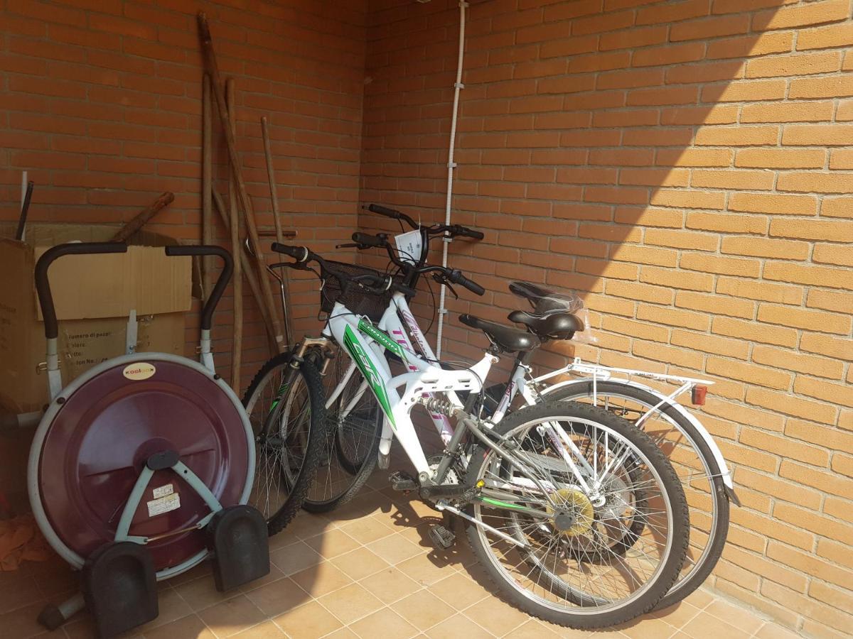 La Quercia Fiorita Hotel Trivolzio Bagian luar foto