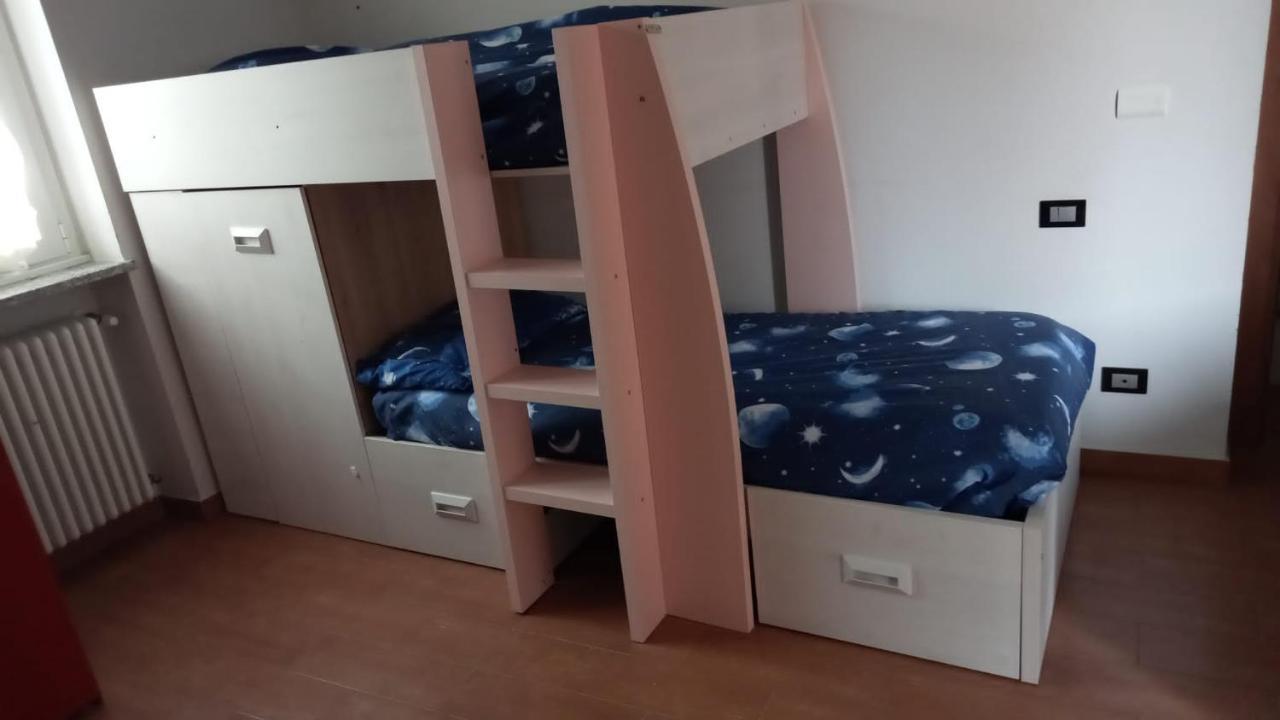 La Quercia Fiorita Hotel Trivolzio Bagian luar foto