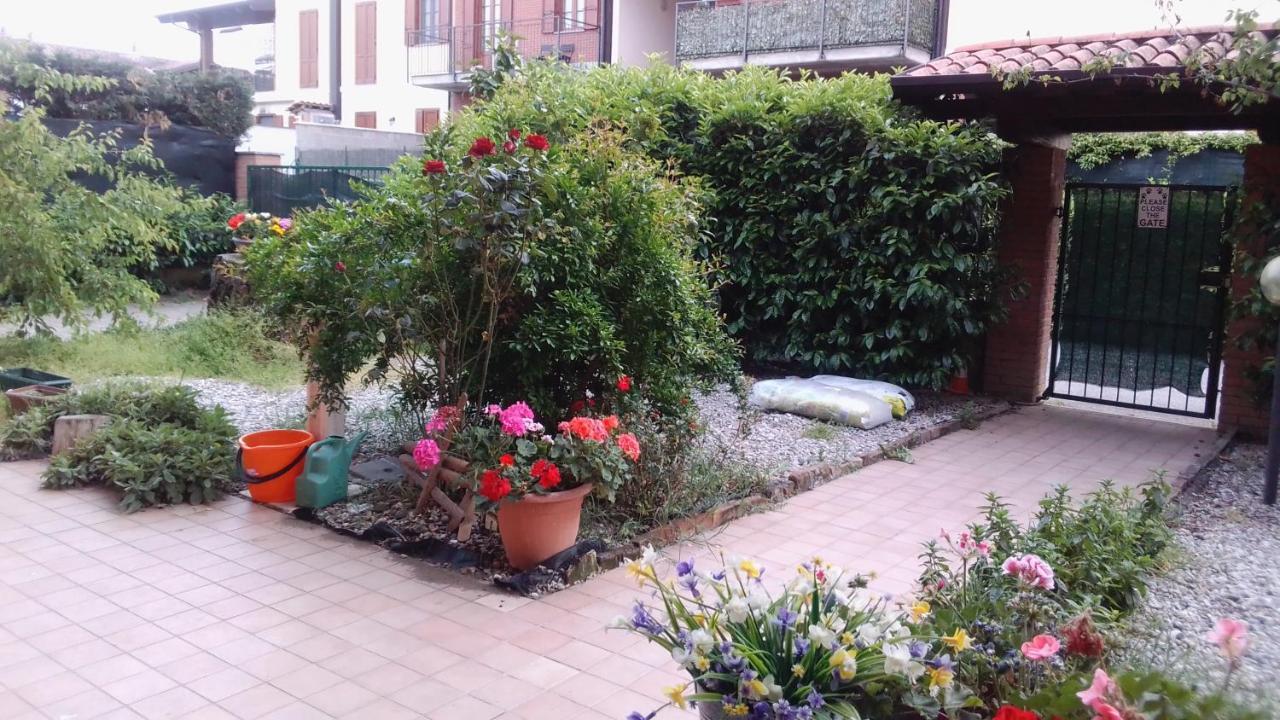 La Quercia Fiorita Hotel Trivolzio Bagian luar foto